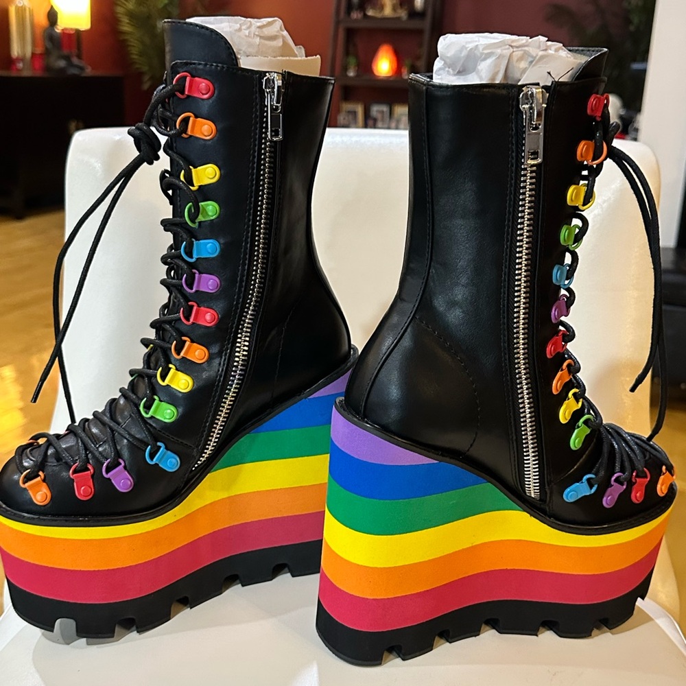NWT - Club Exx Colorful Platform Lace-Up Boots
(PERFECT FOR PRIDE 🏳️‍🌈)